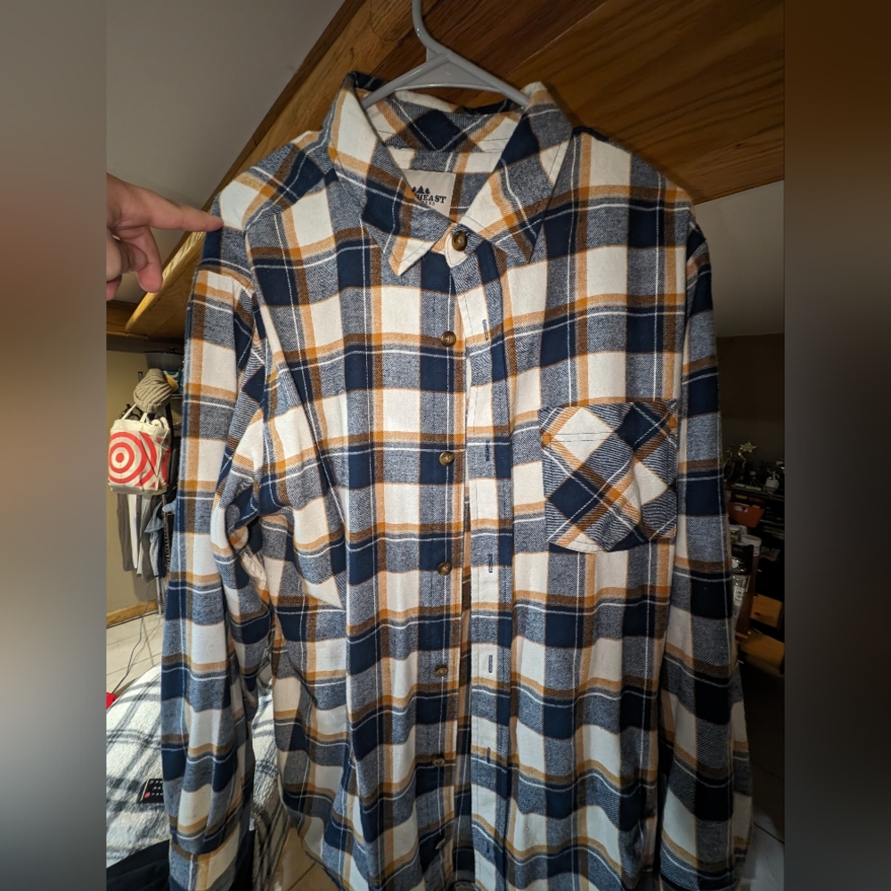 2 Large Flannels